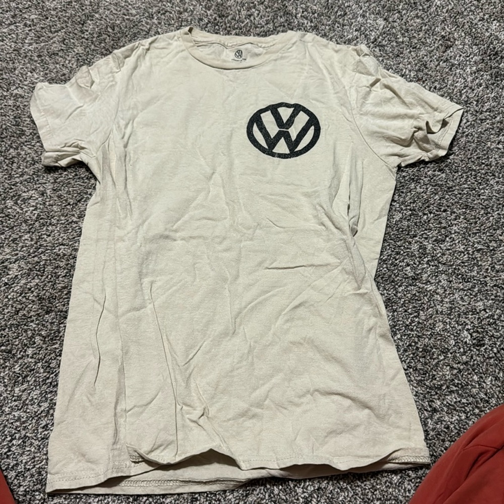 Graphic tee